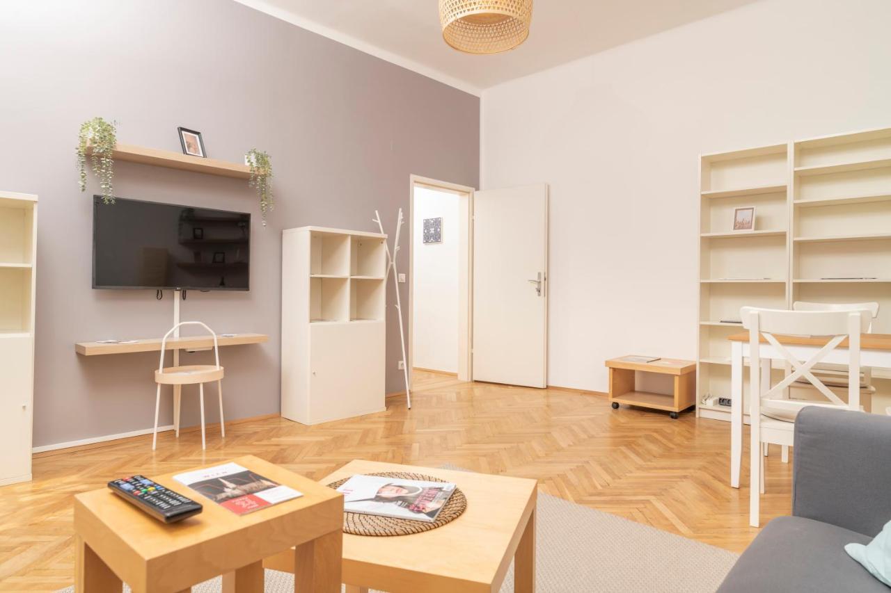 Die Fromme Hermine Vienna Exterior photo