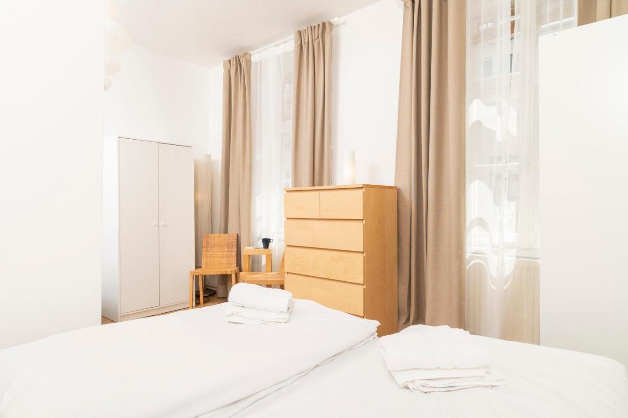 Die Fromme Hermine Vienna Exterior photo